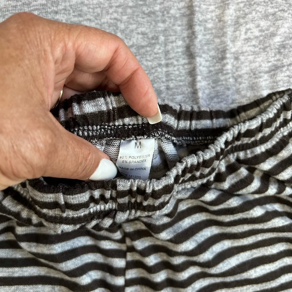 💥PRICE ⬇️ Grey & Black Women’s Long Sleeve Shorts Pj’s • Top Large & Bottom M • - Picture 5 of 8